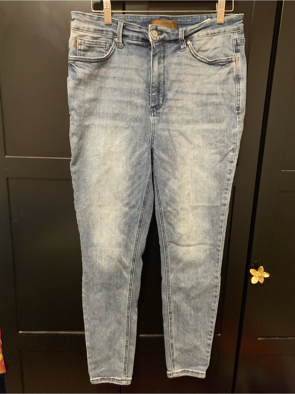 Judy Blue 15 Blue Skinny Jeans comfy stretchy classic everyday essentials